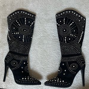 Charles Jourdan Heeled Boot